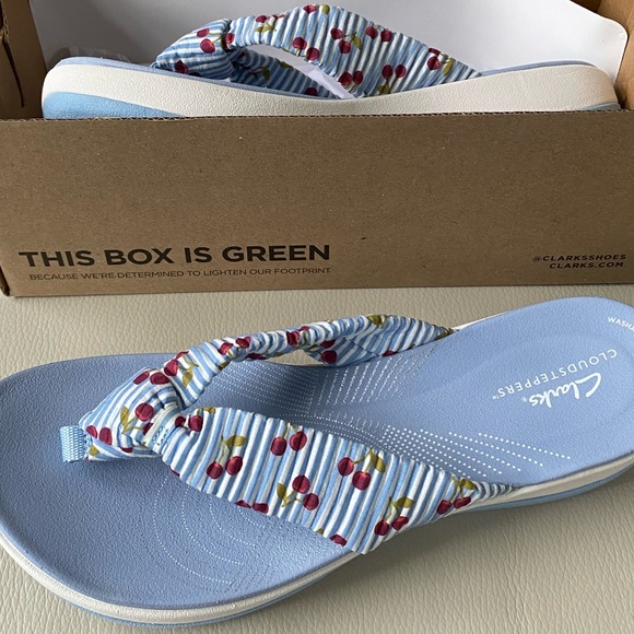 CLARKs Cloudstepper 🍒 - Picture 2 of 7